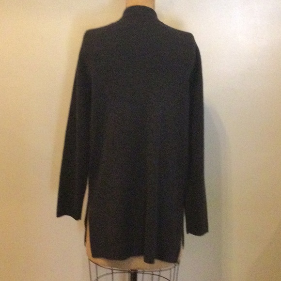 Crossing point will open front cardigan - Picture 5 of 7